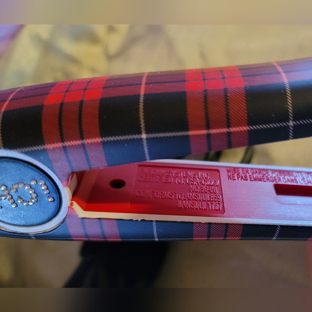 Limited Edition i.Chi Preppy Red Plaid With Original Case - Picture 16 of 16